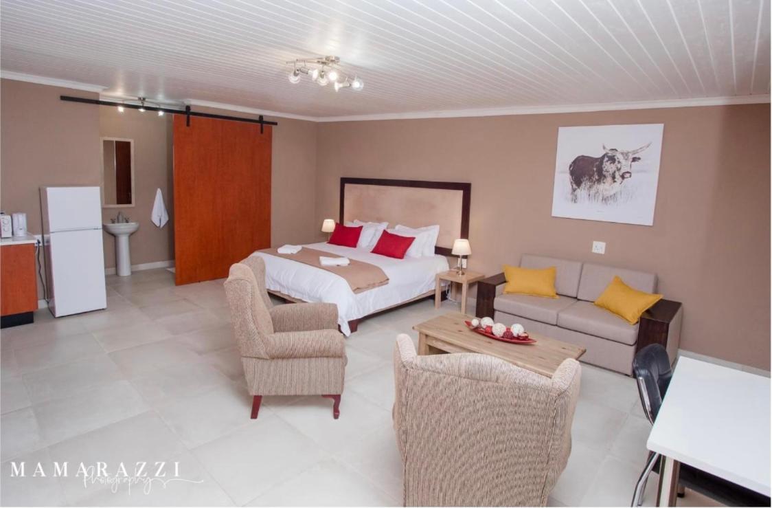 4 Gazelle Guesthouse ネルスプロイト エクステリア 写真