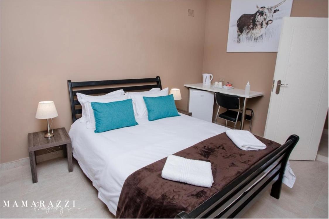 4 Gazelle Guesthouse ネルスプロイト エクステリア 写真