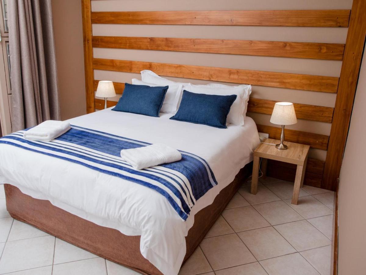 4 Gazelle Guesthouse ネルスプロイト エクステリア 写真