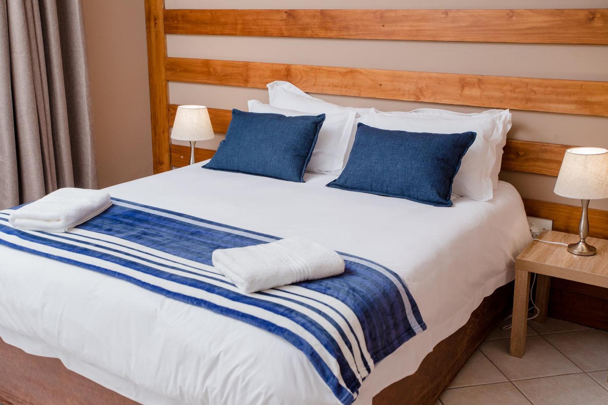 4 Gazelle Guesthouse ネルスプロイト エクステリア 写真